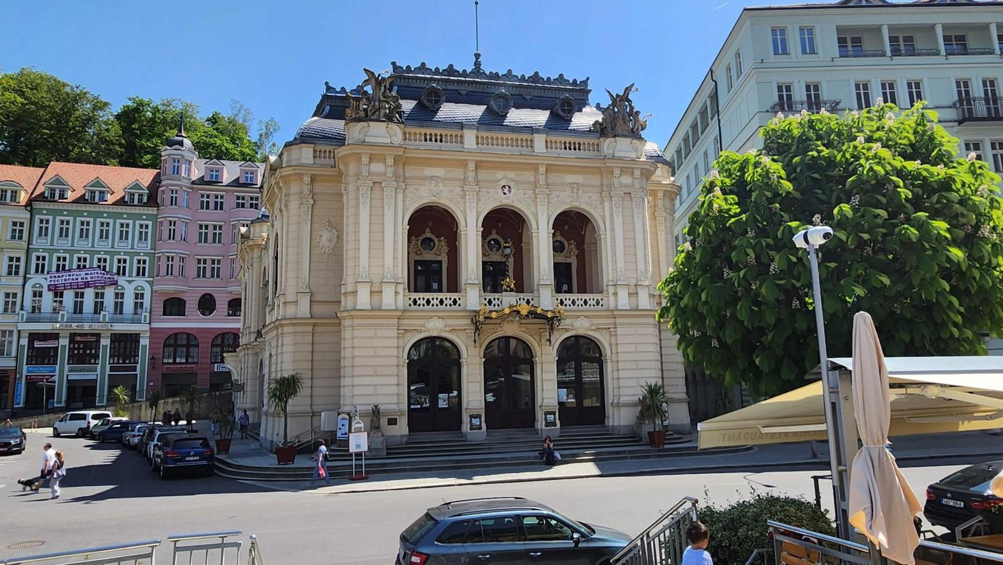 Centrum Divadelni *